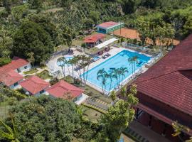 Hotel Santaleja via parque del café panaca，位于亚美尼亚的酒店