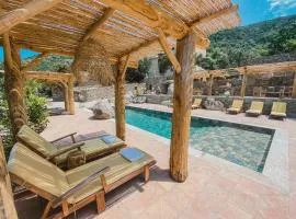 Résidence de Luxe 4 étoiles à Pietralba, 4 logements piscine chauffée BALAGNE