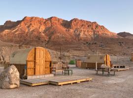 Badolina Ein Gedi Glamping，位于基布兹恩戈蒂的酒店