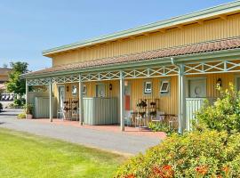 Kallfors Hotell，位于Järna的酒店