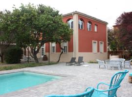 Casa Rural La Rosaleda de Pajares，位于Pajares的酒店