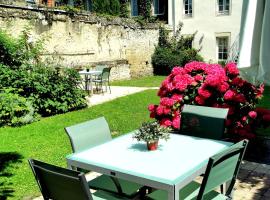 Apt cosy centre ville Bayeux avec terrasse ou extérieur proche plages du débarquement，位于贝叶的酒店