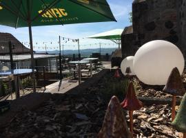 Hotel Gasthaus Felseneck，位于Staufenberg的酒店