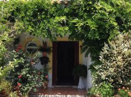 拉加尔民宿，位于阿泽陶的酒店