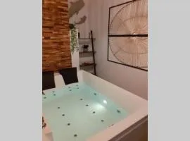 LOVE ROOM OUT OF TIME *JACUZZI*