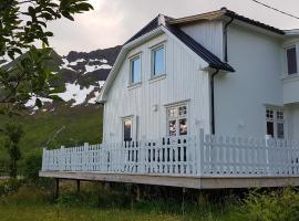 Pilan Lodge Lofoten，位于Vestpollen的酒店