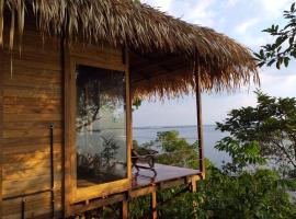 Alta Vista Amazon Lodge，位于Manacapuru的带停车场的酒店