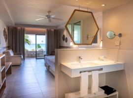 GRAND BAHIA，位于Curatoe Hill的酒店