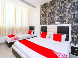 OYO 44668 Hotel Plazza，位于希萨尔的酒店
