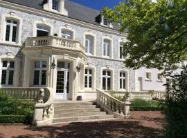 Logis Hôtel & Restaurant - Le Château Des Tourelles