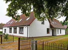 schoene Ferienwohnung mit Terrasse，位于拉尔斯维克的公寓