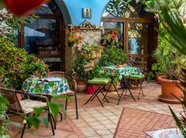 La Finestra sul Cortile B&B，位于夏卡的酒店