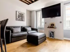 High standing apartment near Porte de Versailles