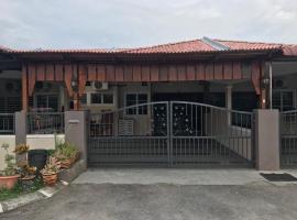 No 96 Nazirin Homestay Lumut，位于卢穆特的酒店