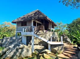 COCONUT LODGE KOMBA，位于Nosy Komba的酒店