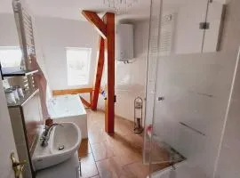 Schwarzer Adler Ferienwohnung mit 3 Schlafzimmern und 2 WC