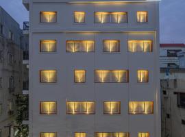 SKYLA Serviced Apartments & Suites, Hi-Tech City，位于海得拉巴Jayabheri Silicon Tower附近的酒店