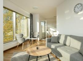 Cozy Lootsi Residence with Sauna and Balcony - Tallinn city centre，位于塔林塔林港附近的酒店