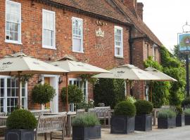 The Royal Oak, Yattendon，位于Frilsham的带停车场的酒店