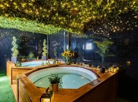 The Tudor Gathering - Events Groups - Up To 30 - Hot Tub