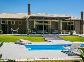 Villa Katrin Walking Distance to Beach，位于凯法利尼亚岛的家庭/亲子酒店