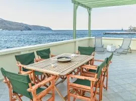 Seafront House in Andros Town