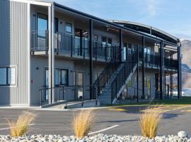 Harvest Park Studios Accommodation，位于克伦威尔的酒店
