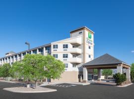 Holiday Inn Express & Suites Colorado Springs-Airport by IHG，位于科罗拉多斯普林斯的酒店