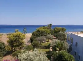 Geranium Villa by the sea