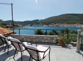 Apartment Karlo Vis