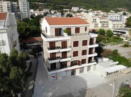 Mar Azul Apartments Petrovac，位于佩特罗瓦纳莫鲁的海滩短租房