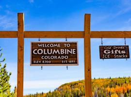 The Cabins at Historic Columbine，位于Clark的带停车场的酒店