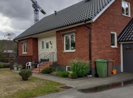 Villa mitt i Ullared - 400m till Gekås，位于乌拉勒德的乡村别墅