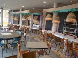 greet Hotel Rennes Pace，位于Pacé的酒店