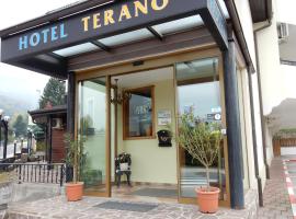 特拉纳佳妮酒店，位于马里博尔的酒店