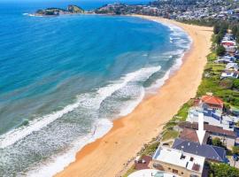 Absolute Beachfront Surf Unit In Terrigal/Wambi，位于瓦布利尔的酒店