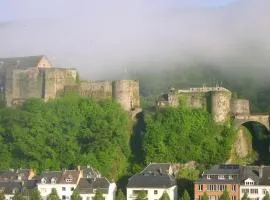 À Bouillon, appartement vintage vue sur le château