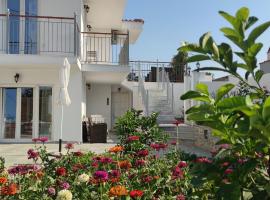 Meraki Skopelos，位于帕诺尔莫斯斯科派洛斯的海滩短租房