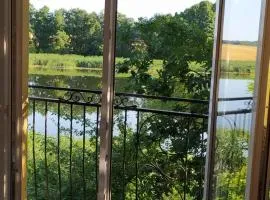 Amber house LT