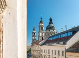Bright & Spacious Loft With Basilica View，位于布达佩斯Szabadság Square附近的酒店