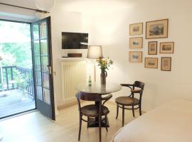 Ferienstudio-Apartment Tausendfreund "adults only" am Chiemsee，位于基姆湖畔布赖特布伦的酒店