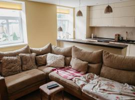 Lovely apartment for families and couples，位于Liepāja International Airport - LPX附近的酒店