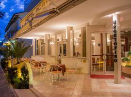 Casa Portofino Rooms&Breakfast，位于切塞纳蒂科的宠物友好酒店