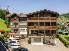Garni Hotel Miara - Your Dolomites Home
