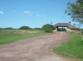 Inkwenkwezi Private Game Reserve，位于钦查的豪华帐篷营地