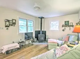 Cozy Nonny Cottage Near Appalachian Trail!