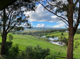 Tiny Home … BIG Views，位于Kurrajong的度假短租房