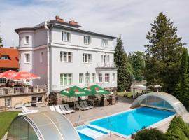 特拉登伯格旅馆，位于Studenec的酒店
