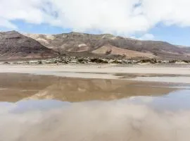 TEMISA FAMARA BEACH