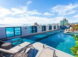 蓝树高级弗洛里亚诺波利斯旅馆